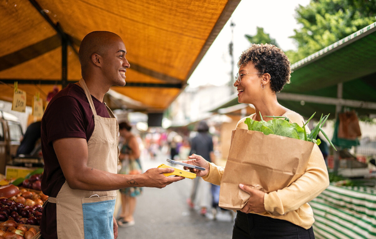 woman at farmers market